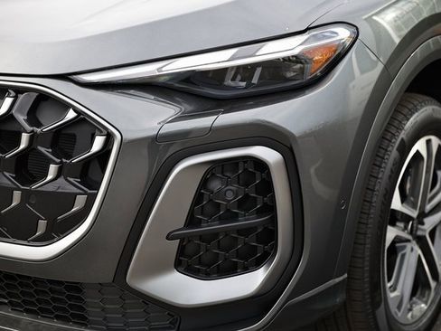 New 2025 Audi Q5 Premium image 12