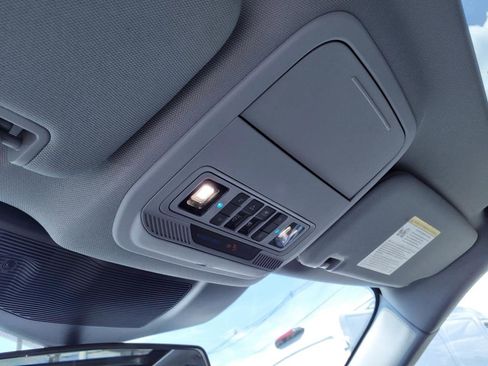 Used 2021 Ford Explorer XLT w/ Equipment Group 202A image 24