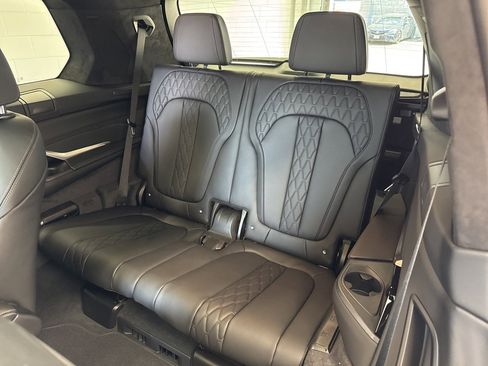 New 2025 BMW X7 M60i image 40