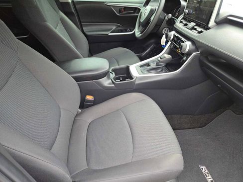 Used 2024 Toyota RAV4 LE image 14