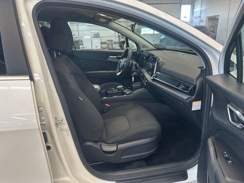 Certified 2023 Kia Sportage LX AWD/4WD image 18