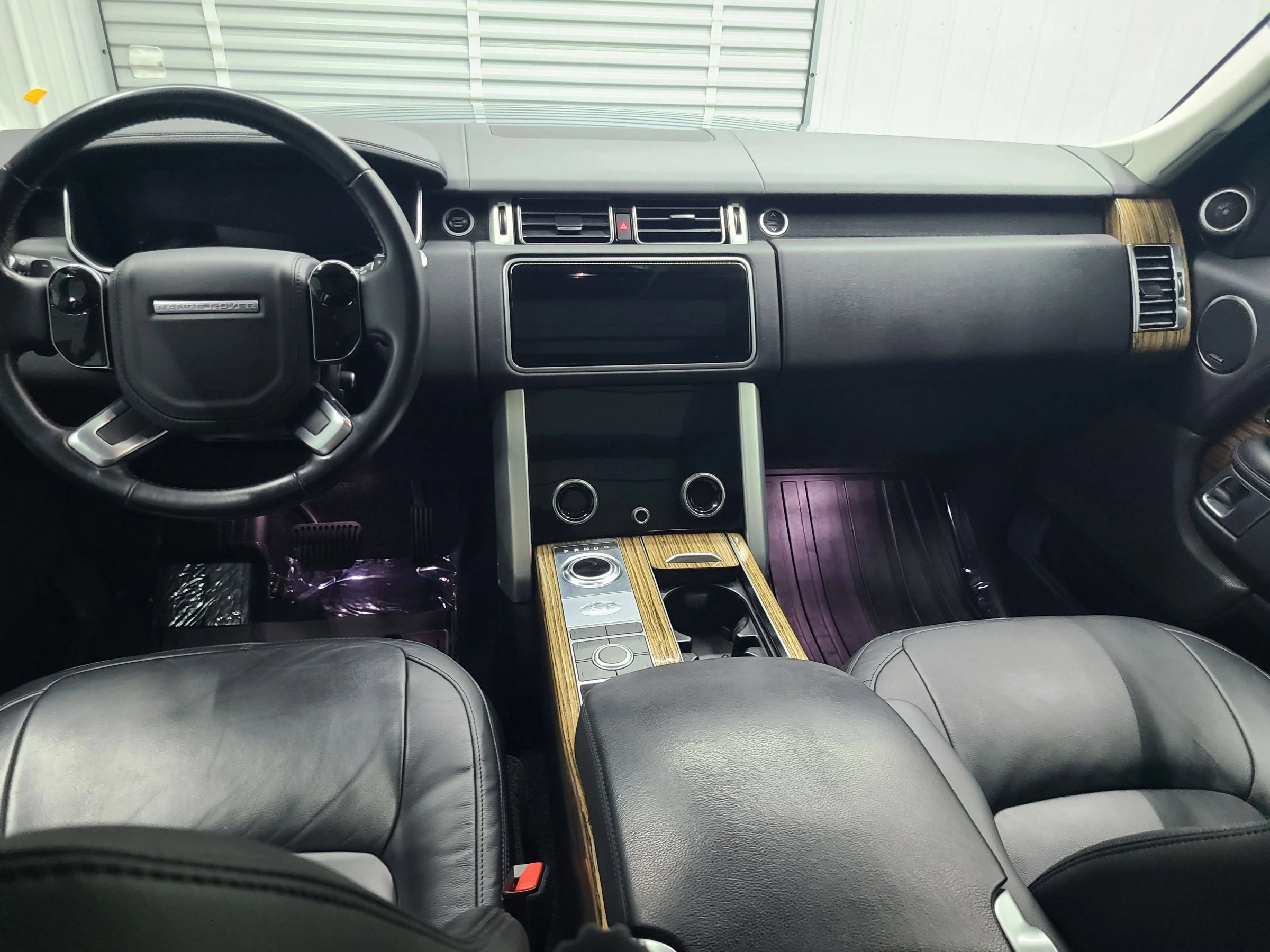Used 2021 Land Rover Range Rover AWD/4WD image 2