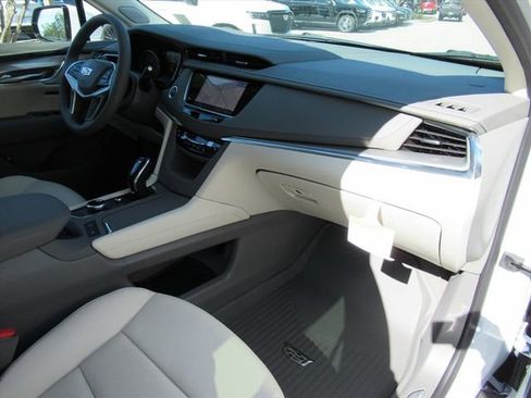 New 2026 Cadillac XT5 Premium Luxury w/ Driver Assist Package AWD/4WD image 9