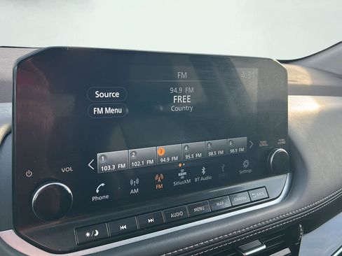 Used 2023 Nissan Rogue SL w/ SL Premium Package image 17