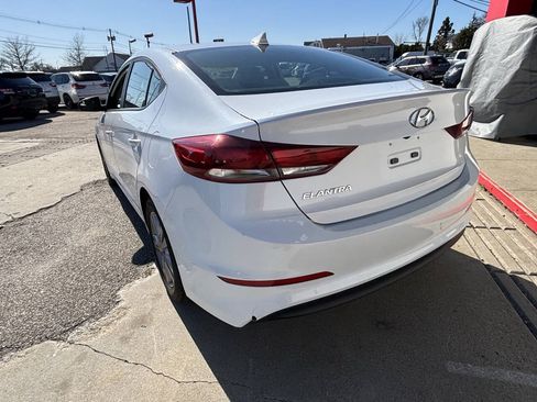 Used 2017 Hyundai Elantra SE FWD image 9