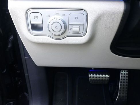 New 2026 Mercedes-Benz GLS 450 4MATIC image 16