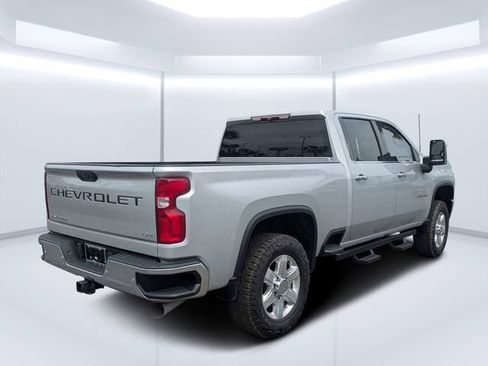 Used 2022 Chevrolet Silverado 2500 LTZ AWD/4WD image 3