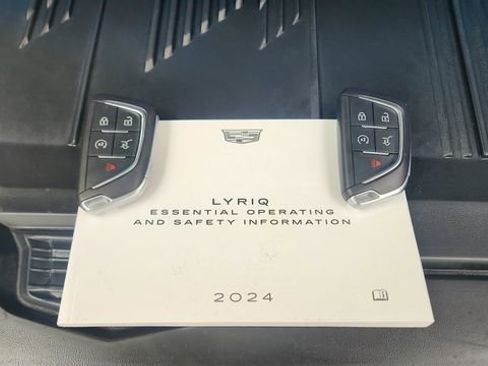 Used 2024 Cadillac Lyriq Tech image 60