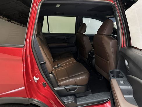 Used 2024 Honda Passport EX-L image 36