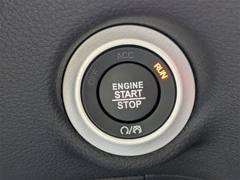 New 2026 Chrysler Pacifica Select w/ S Appearance Package image 31