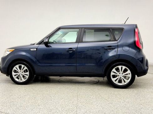 Used 2016 Kia Soul ! w/ Premium Package image 8