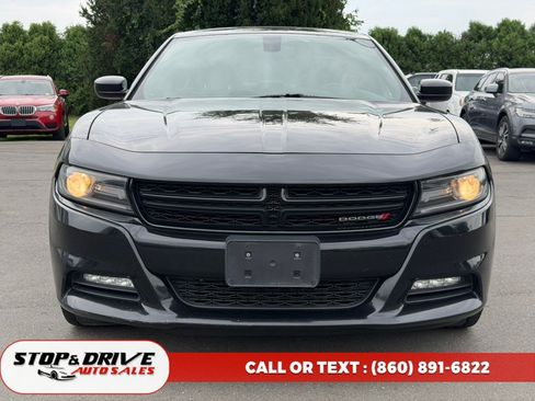 Used 2016 Dodge Charger SXT AWD/4WD image 2