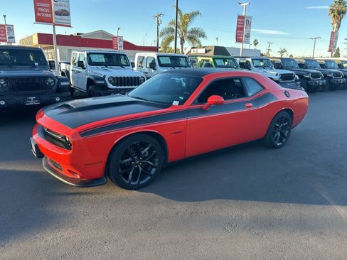 Used 2022 Dodge Challenger R/T w/ Blacktop Package image 3