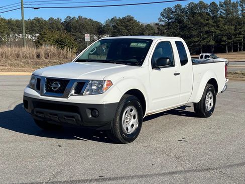Used 2016 Nissan Frontier S image 4