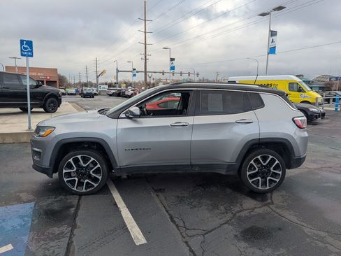 Used 2018 Jeep Compass Limited w/ Safe & Security Group AWD/4WD image 8