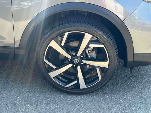 Used 2022 Nissan Rogue Sport SL AWD/4WD image 6