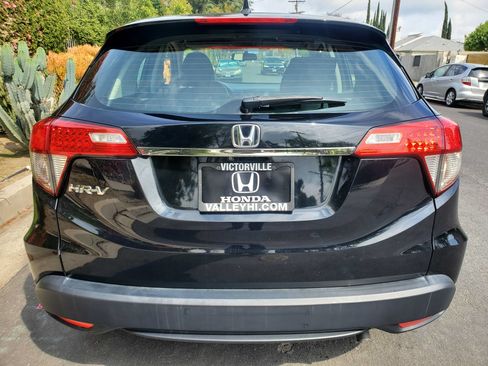 Used 2019 Honda HR-V LX image 6