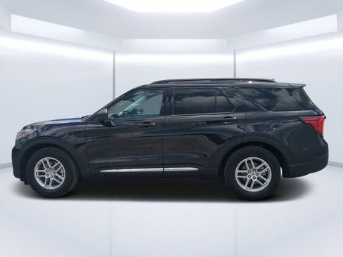 Used 2025 Ford Explorer Active RWD image 6