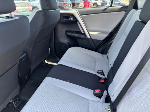 Used 2016 Toyota RAV4 XLE w/ Cargo Management Package image 18