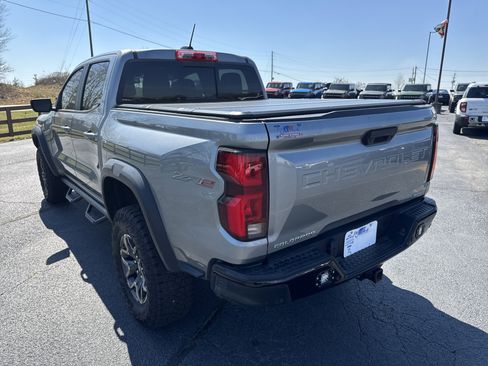 Used 2024 Chevrolet Colorado ZR2 w/ Technology Package image 7