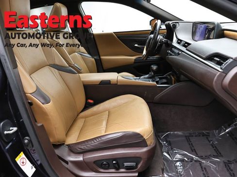 Used 2019 Lexus ES 350 Ultra Luxury image 27