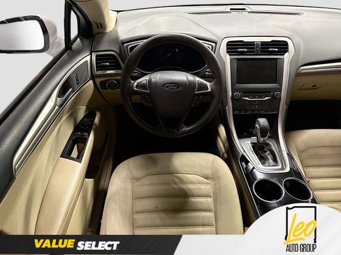 Used 2013 Ford Fusion SE FWD image 22