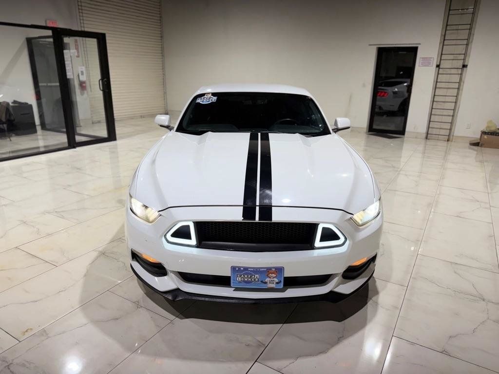 Used 2017 Ford Mustang Coupe RWD image 2