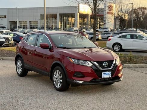 Certified 2022 Nissan Rogue Sport SV image 3