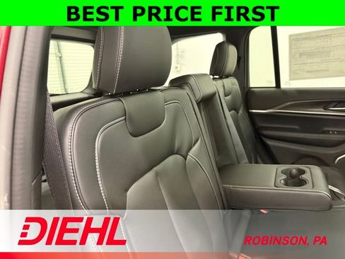New 2026 Jeep Grand Cherokee Limited AWD/4WD image 12