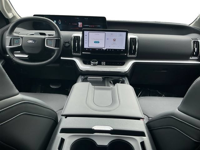 Certified 2026 Ford Expedition Platinum w/ Driver's Package AWD/4WD image 12