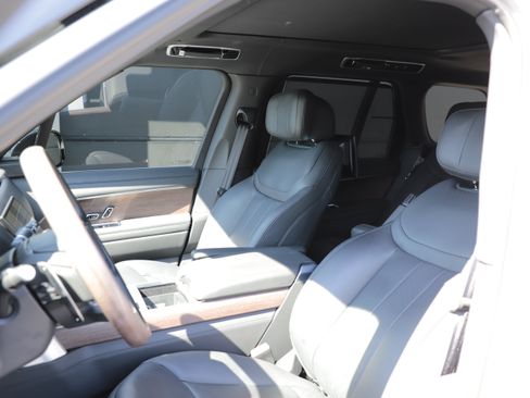 Used 2024 Land Rover Range Rover Autobiography AWD/4WD image 17