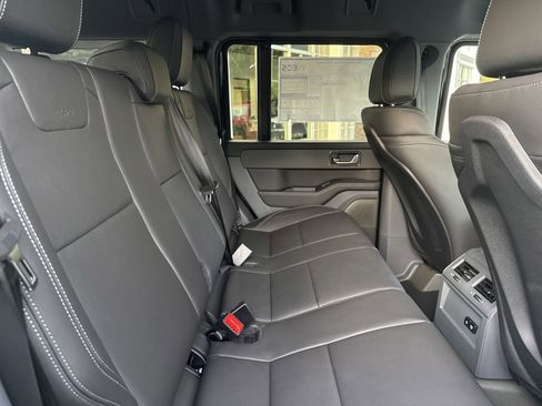 New 2025 INEOS Grenadier image 28