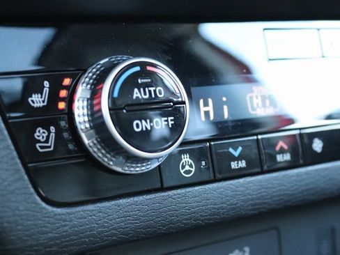 Used 2025 Mitsubishi Outlander SEL AWD/4WD image 44