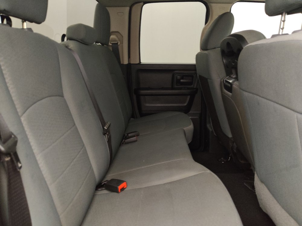 Used 2017 RAM 1500 Express RWD image 19