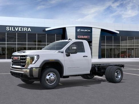 New 2026 GMC Sierra 3500 Pro w/ Convenience Package RWD image 29