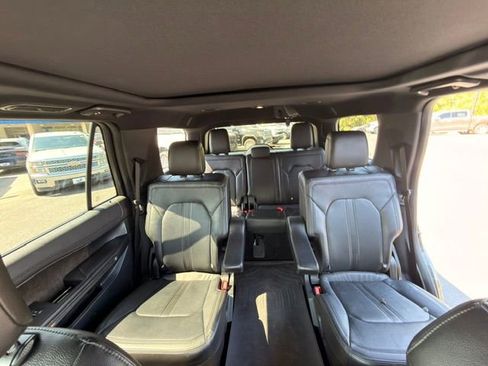 Used 2018 Ford Expedition Limited w/ Equipment Group 301A AWD/4WD image 10