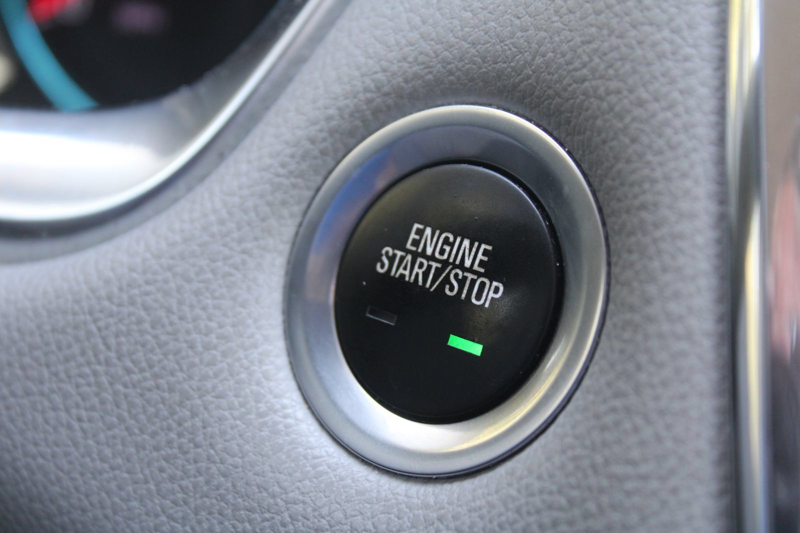 Used 2020 Chevrolet Traverse LT FWD image 37
