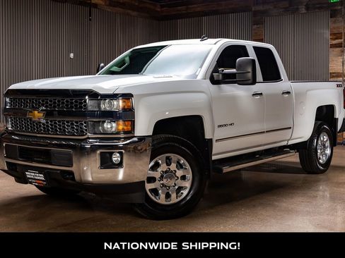 Used 2015 Chevrolet Silverado 2500 LTZ w/ LTZ Plus Package image 4