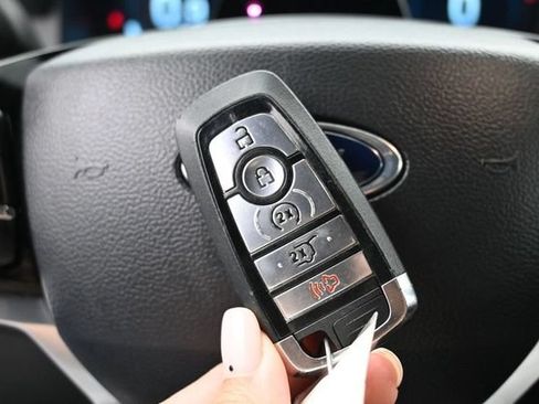 Used 2025 Ford Explorer ST-Line AWD/4WD image 36