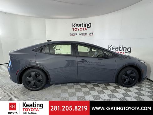 New 2026 Toyota Prius LE image 4