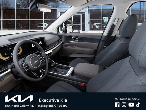 New 2026 Kia Carnival LX FWD image 17