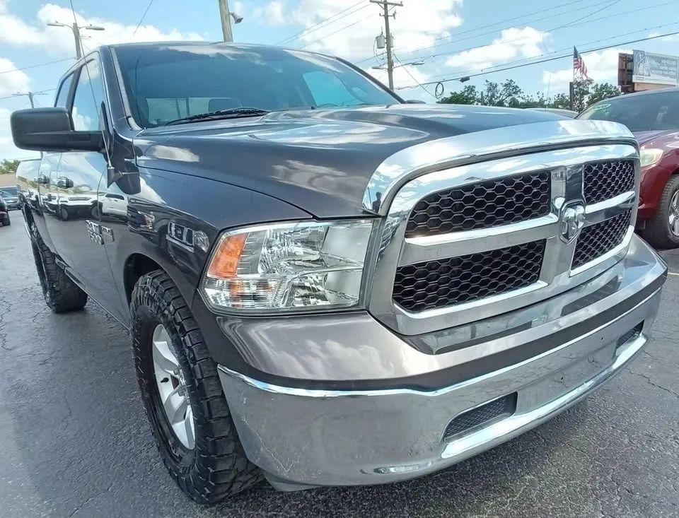 Used 2015 RAM 1500 Classic SLT RWD image 4