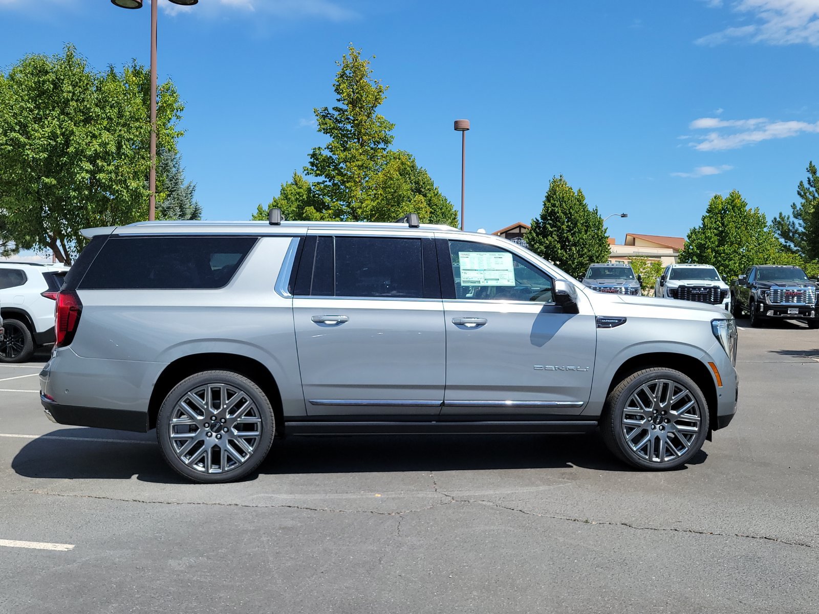 New 2026 GMC Yukon XL Denali Ultimate AWD/4WD image 2