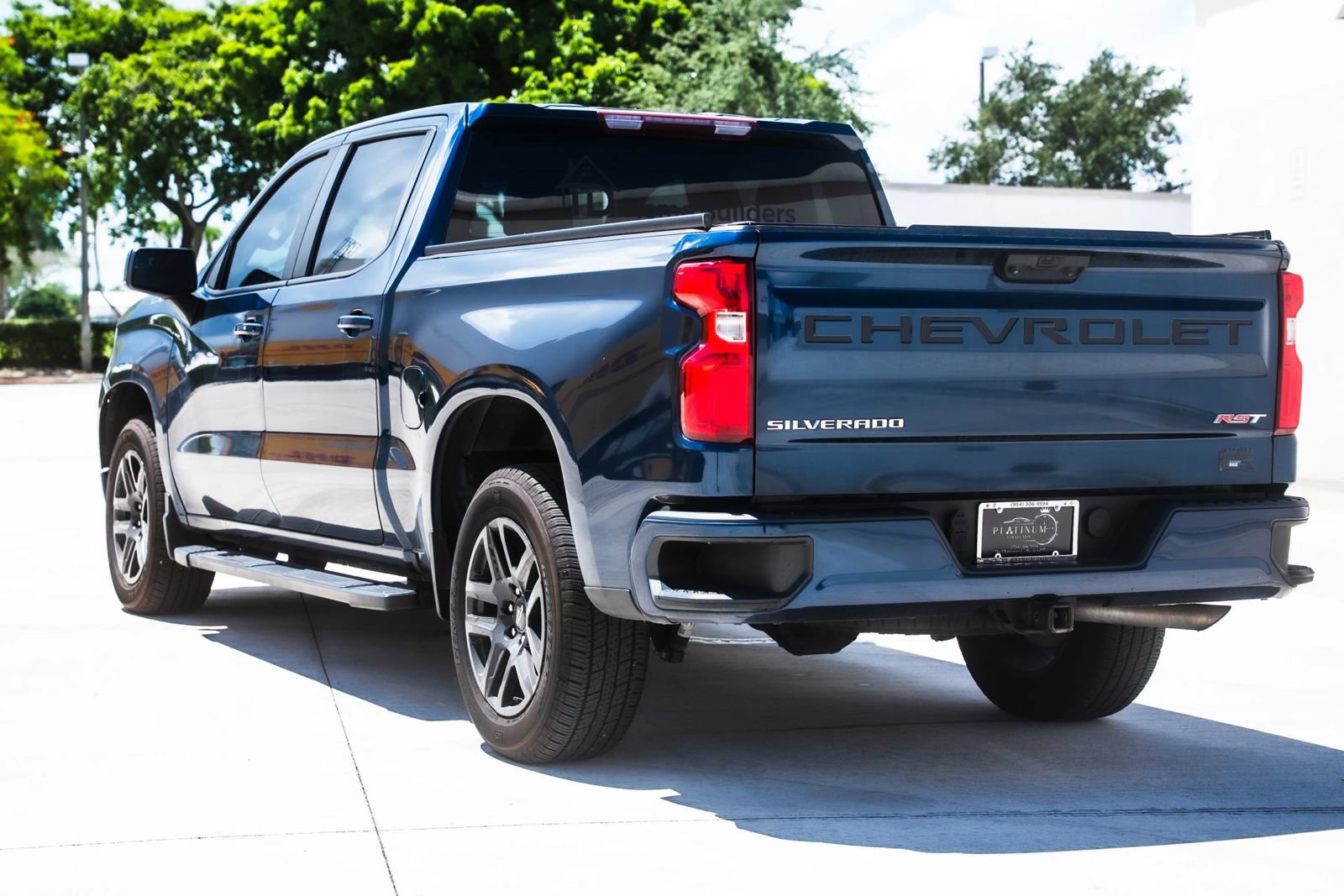 Used 2023 Chevrolet Silverado 1500 RST RWD image 9