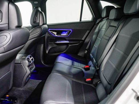 Used 2025 Mercedes-Benz GLC 300 image 17