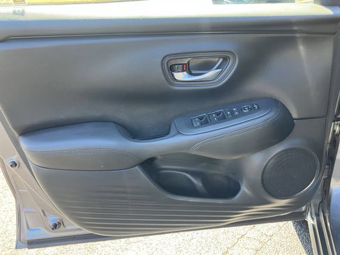 Certified 2025 Honda HR-V LX image 14