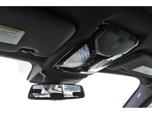 Used 2025 BMW X5 M60i AWD/4WD image 26