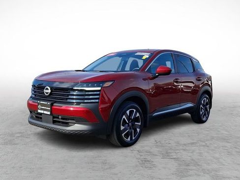 Certified 2025 Nissan Kicks SV image 3