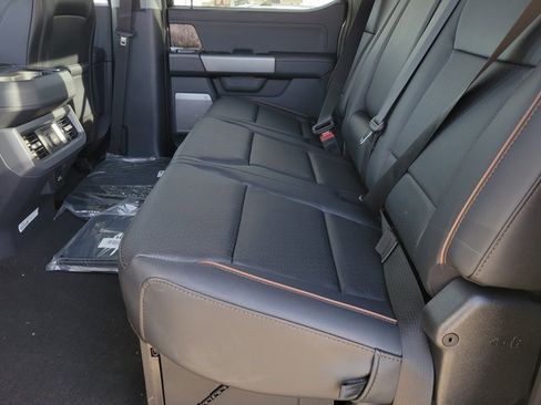 New 2026 Ford F250 Lariat w/ Black Appearance Package image 7