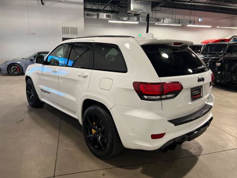 Used 2018 Jeep Grand Cherokee Trackhawk AWD/4WD image 5